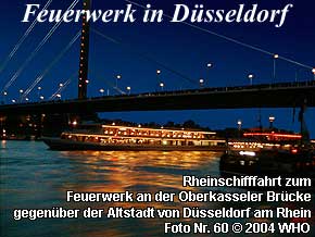 Silvesterfeuerwerk Silvester Düsseldorf am Rhein Silvesterparty auf dem Schiff